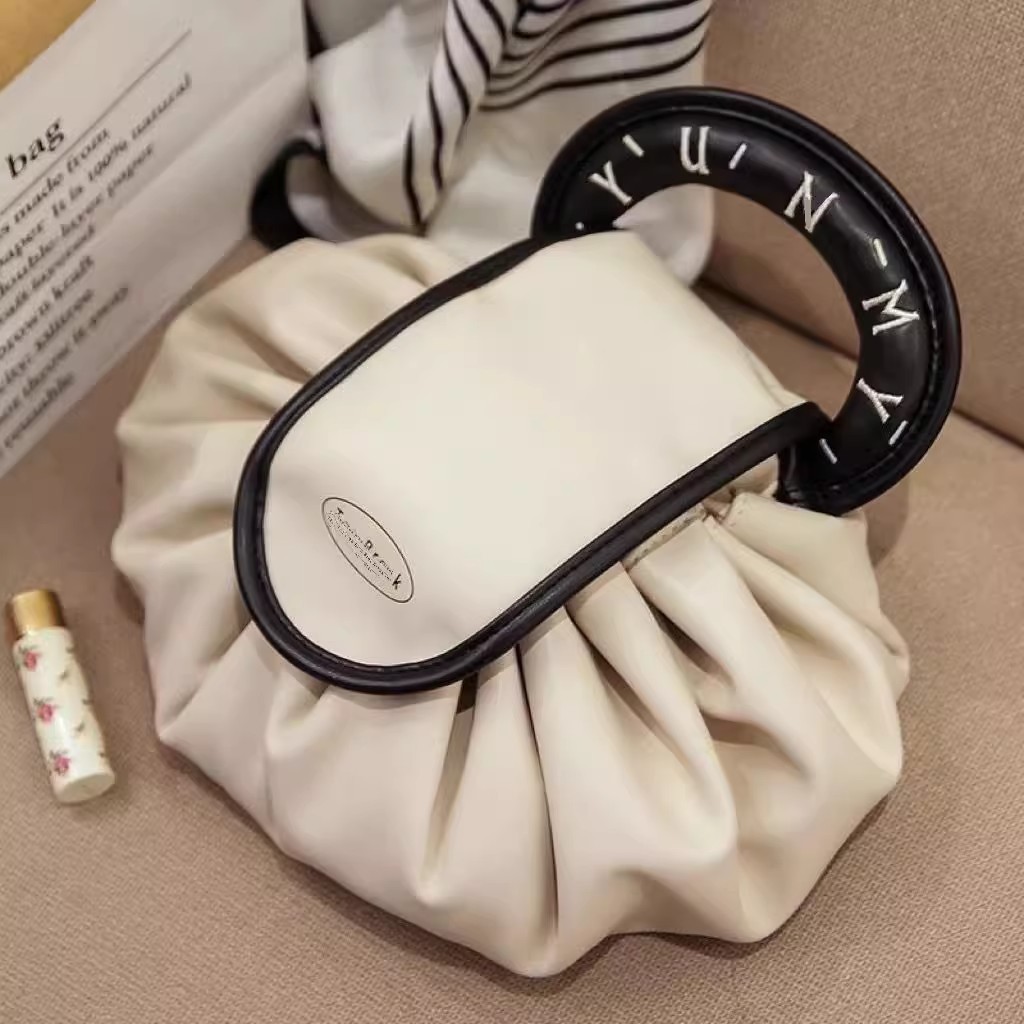 حقيبة مستحضرات التجميل الكسولة - مراجعة Tile Bag Drawstring وسعره